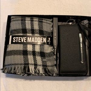 Steve Madden Black/Gray Multi 2 PC Set NWT